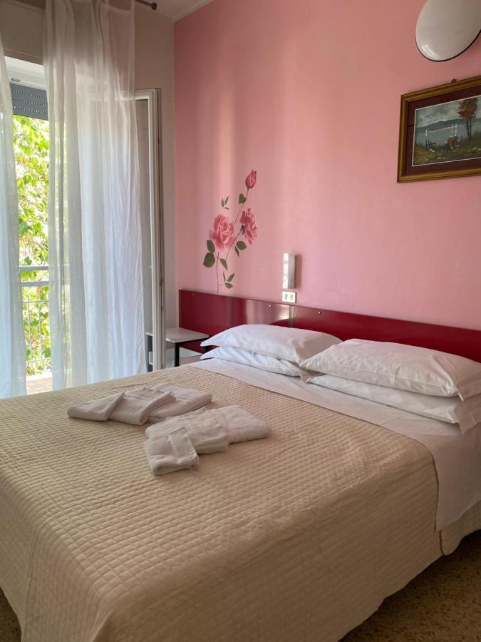 Hotel Nova Dhely Rimini Luaran gambar