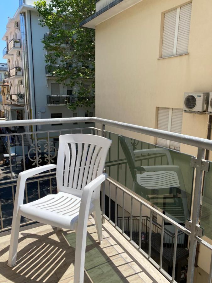 Hotel Nova Dhely Rimini Luaran gambar