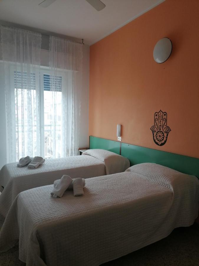 Hotel Nova Dhely Rimini Luaran gambar