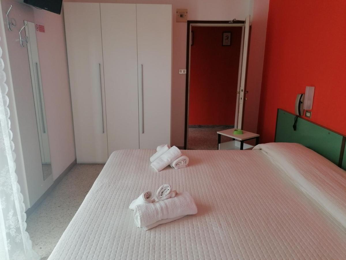 Hotel Nova Dhely Rimini Luaran gambar