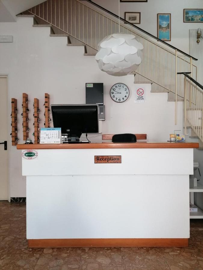 Hotel Nova Dhely Rimini Luaran gambar