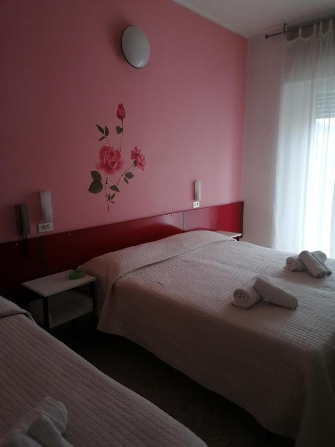 Hotel Nova Dhely Rimini Luaran gambar