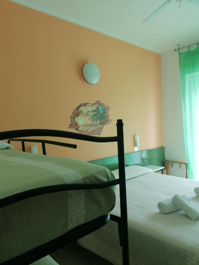 Hotel Nova Dhely Rimini Luaran gambar