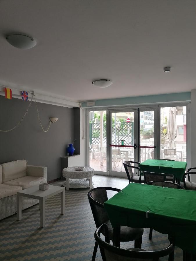 Hotel Nova Dhely Rimini Luaran gambar