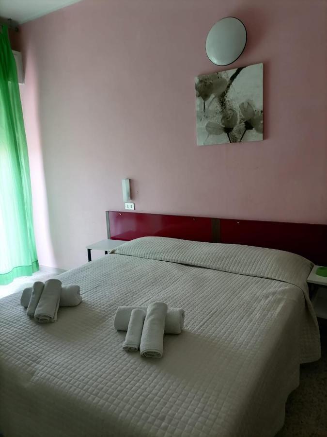 Hotel Nova Dhely Rimini Luaran gambar