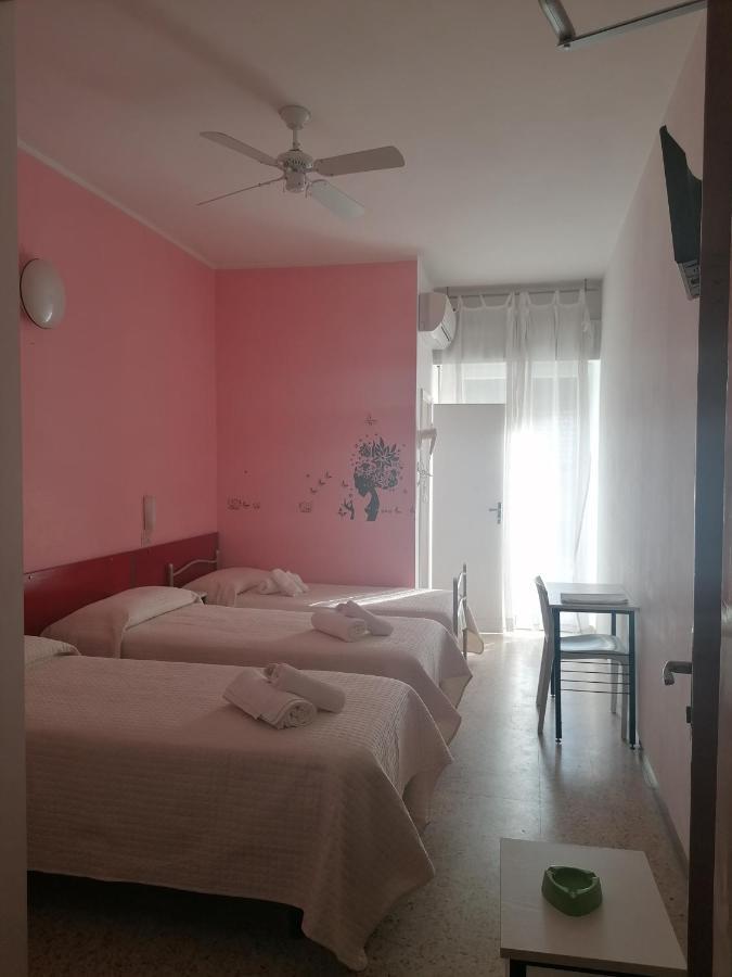 Hotel Nova Dhely Rimini Luaran gambar