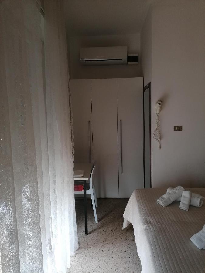 Hotel Nova Dhely Rimini Luaran gambar