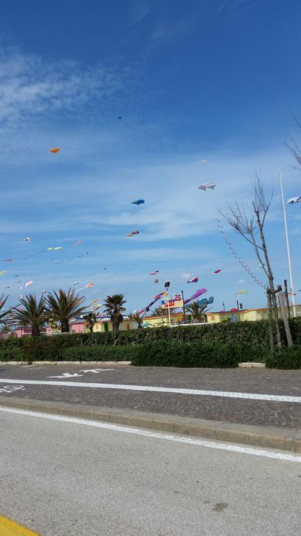 Hotel Nova Dhely Rimini Luaran gambar