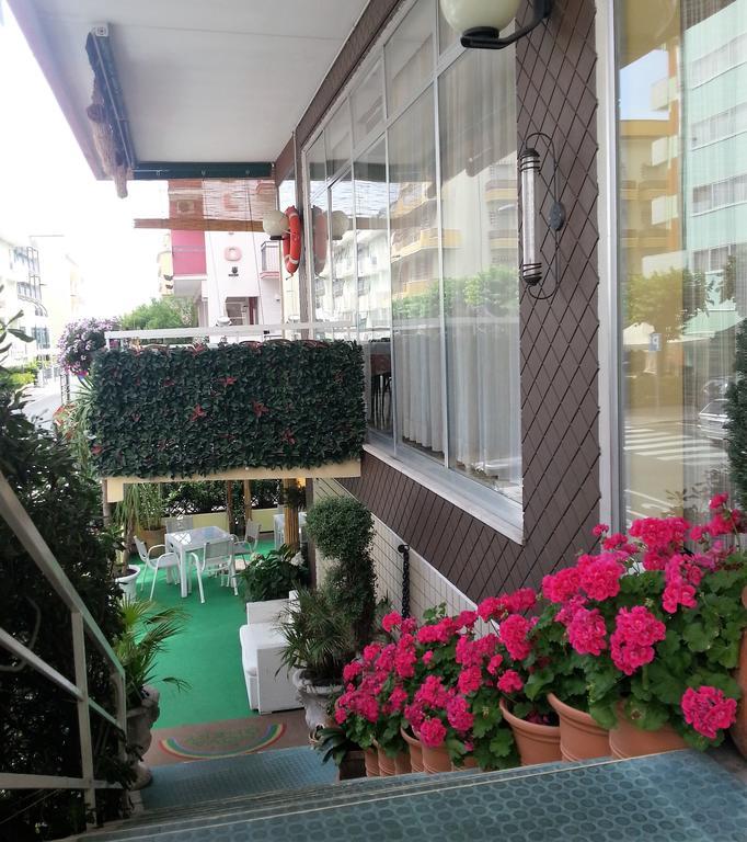 Hotel Nova Dhely Rimini Luaran gambar