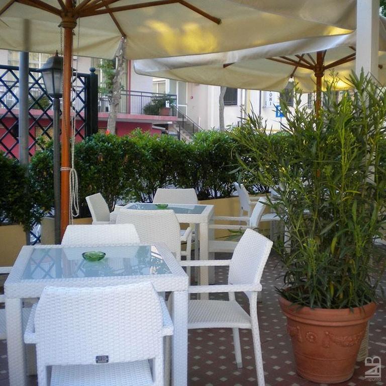 Hotel Nova Dhely Rimini Luaran gambar